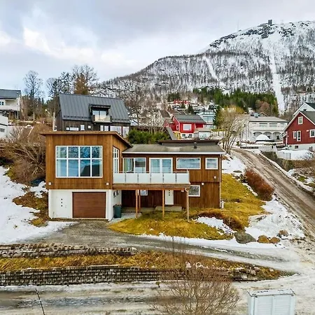Fantastisk Utsikt, Naert Sentrum * ترومسو
